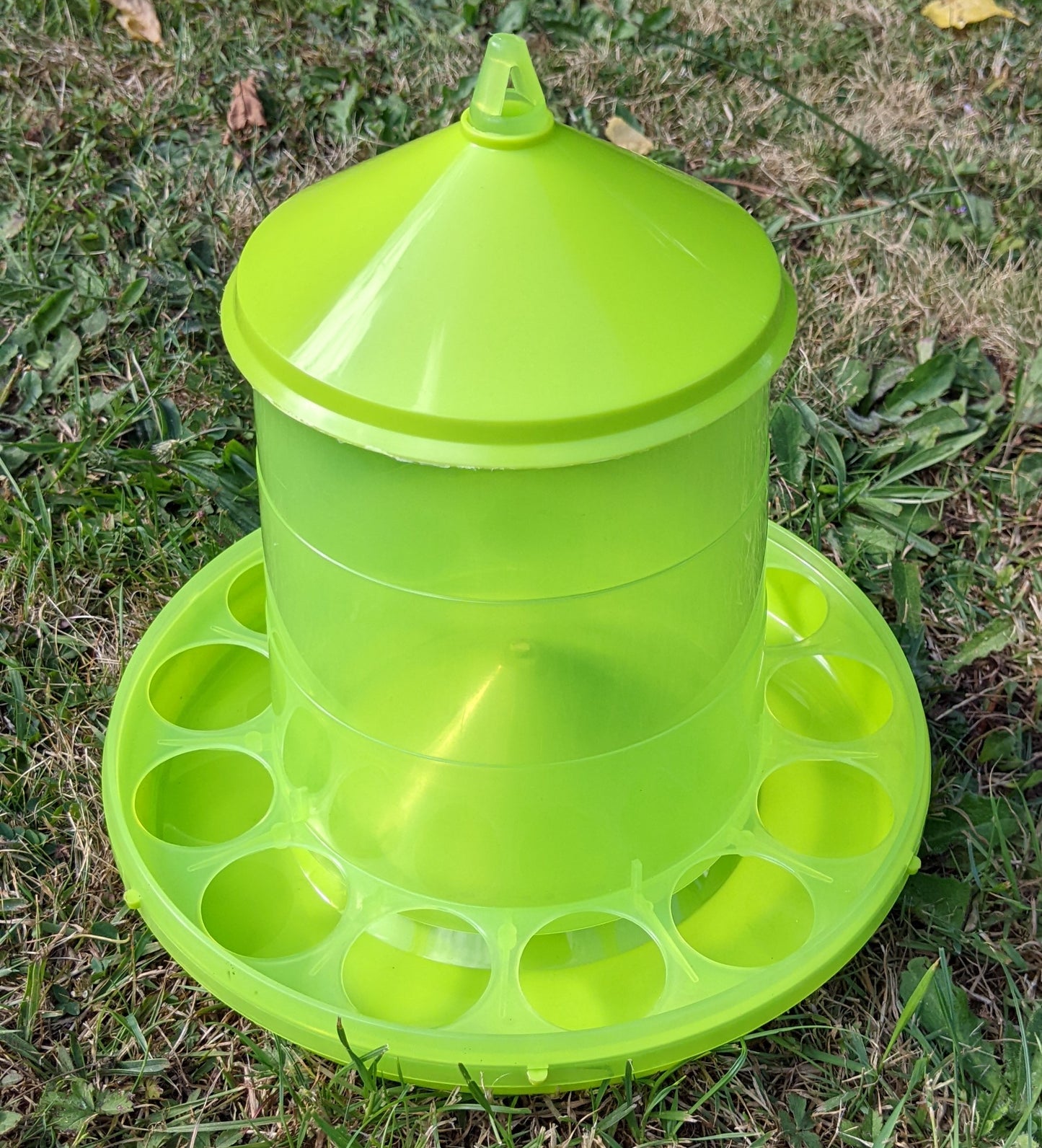 2kg Green Poultry / Chicken Feeder